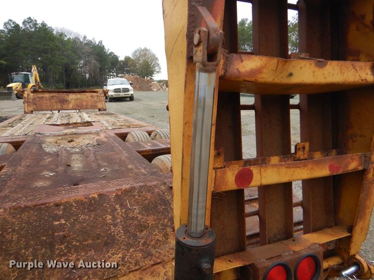 image for item LT9006 1979 Heavy Haul LFF35B  lowboy equipment trailer