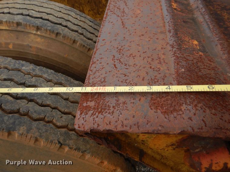 image for item LT9006 1979 Heavy Haul LFF35B  lowboy equipment trailer