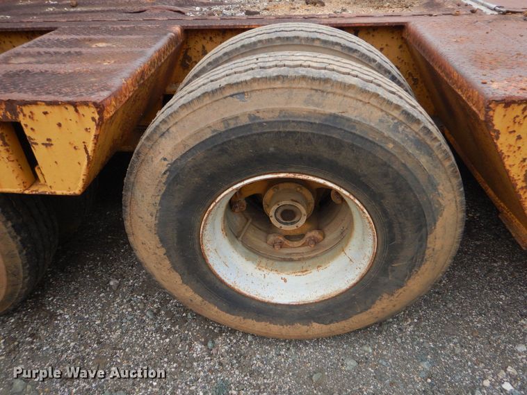 image for item LT9006 1979 Heavy Haul LFF35B  lowboy equipment trailer