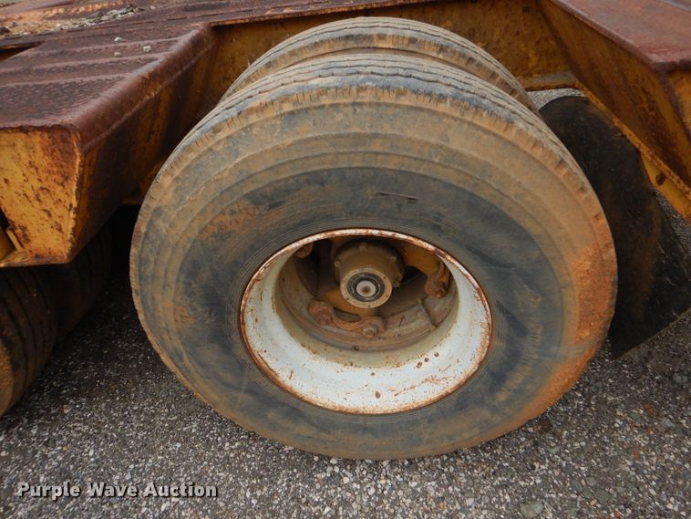 image for item LT9006 1979 Heavy Haul LFF35B  lowboy equipment trailer