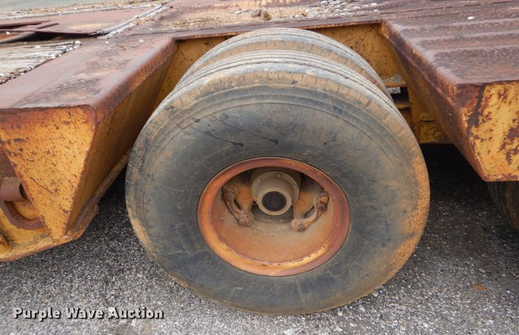 image for item LT9006 1979 Heavy Haul LFF35B  lowboy equipment trailer