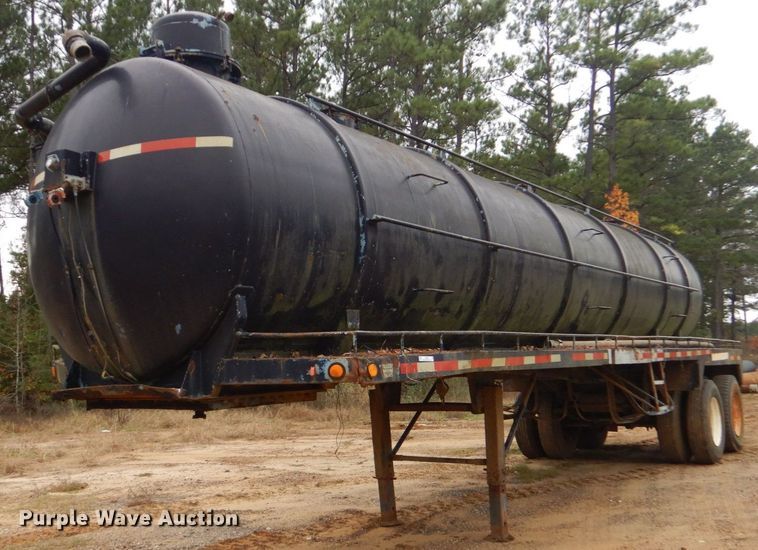 image for item LT9007 1976 M.d.  vacuum trailer