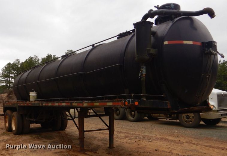 image for item LT9007 1976 M.d.  vacuum trailer