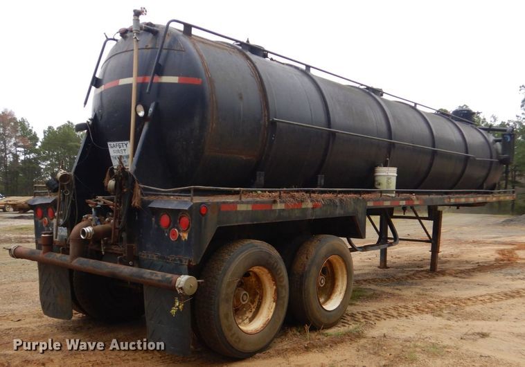 image for item LT9007 1976 M.d.  vacuum trailer