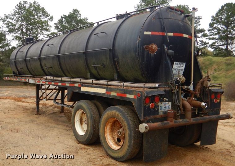 image for item LT9007 1976 M.d.  vacuum trailer