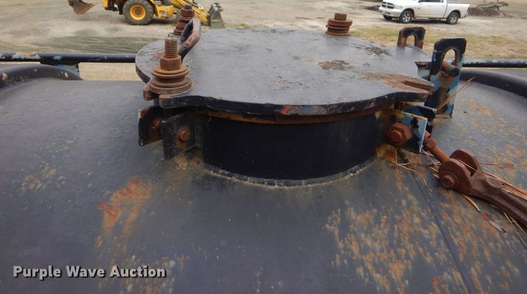 image for item LT9007 1976 M.d.  vacuum trailer