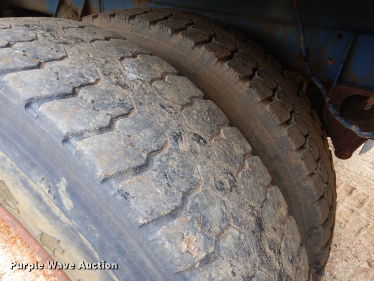 image for item LT9007 1976 M.d.  vacuum trailer