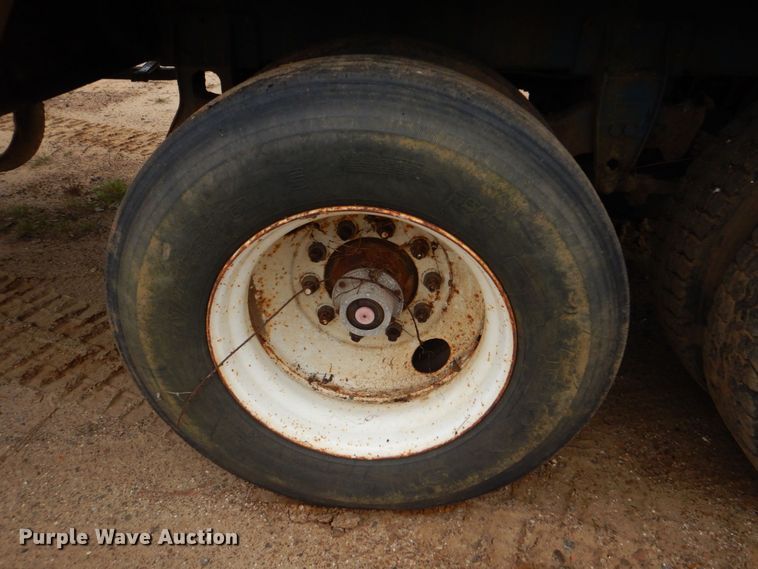 image for item LT9007 1976 M.d.  vacuum trailer