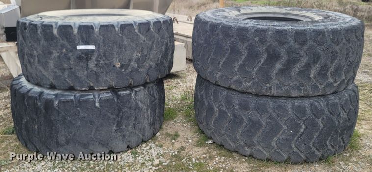 image for item MH9660 (4) 26.5R25 tires