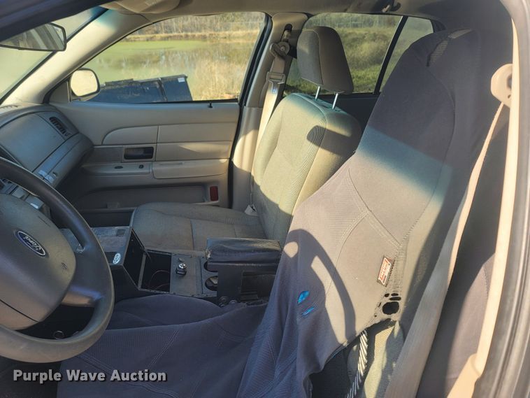 image for item MH9662 2008 Ford Crown Victoria Police Interceptor