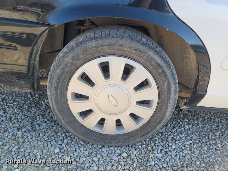 image for item MH9662 2008 Ford Crown Victoria Police Interceptor