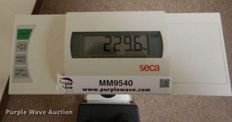 image for item MM9540 Seca  digital scale