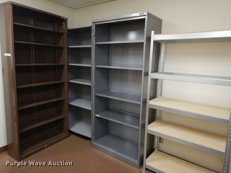 image for item MM9545 (4) metal shelves