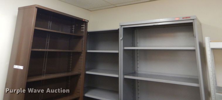 image for item MM9545 (4) metal shelves