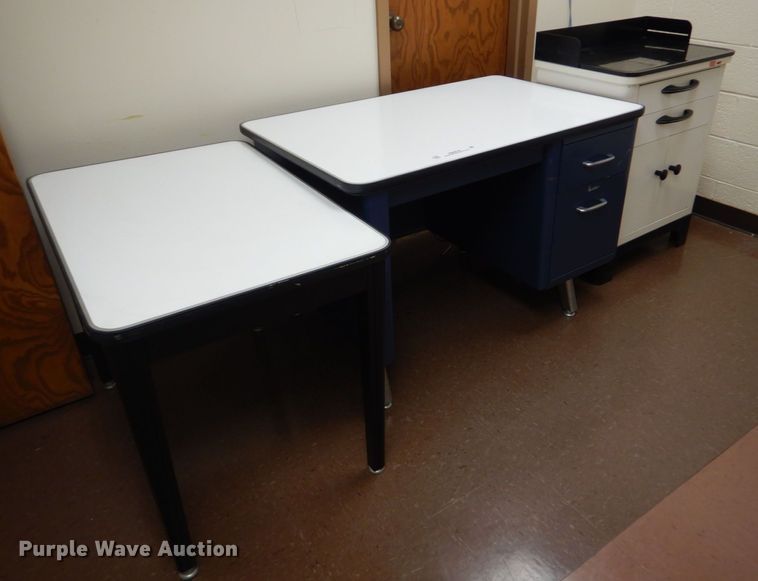 image for item MM9546 Furniture