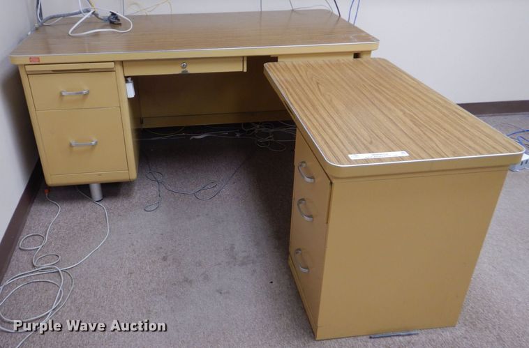 image for item MM9554 L-shaped desk