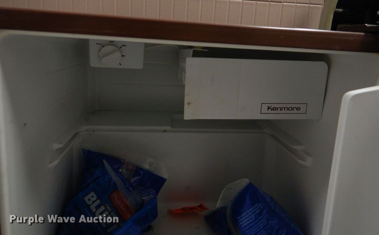 image for item MM9572 Kenmore  mini refrigerator