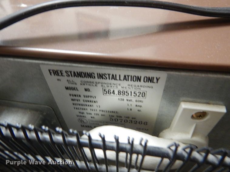 image for item MM9572 Kenmore  mini refrigerator