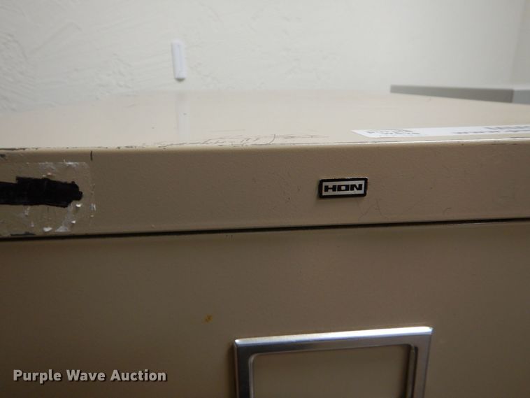 image for item MM9575 (2) file cabinets