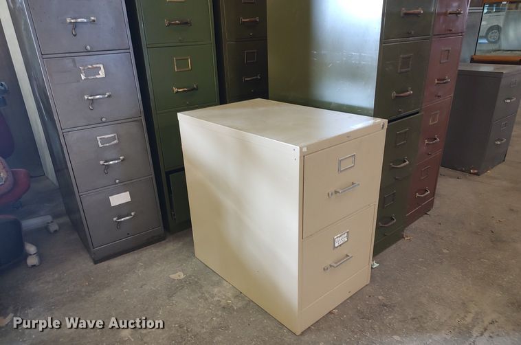 image for item MM9848 Approximately 19 metal file cabinets