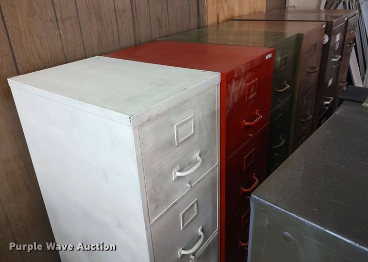 image for item MM9848 Approximately 19 metal file cabinets
