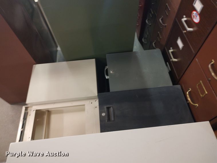 image for item MM9848 Approximately 19 metal file cabinets