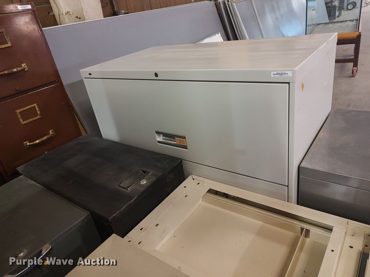 image for item MM9848 Approximately 19 metal file cabinets