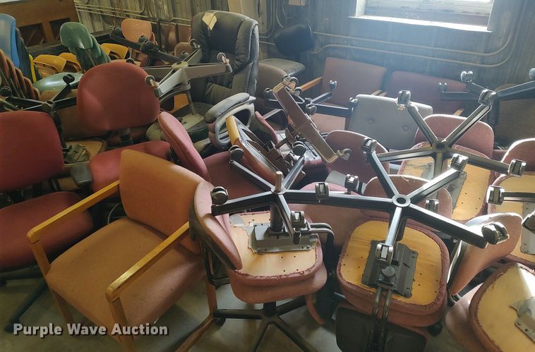 image for item MM9849 Approximately 115 chairs