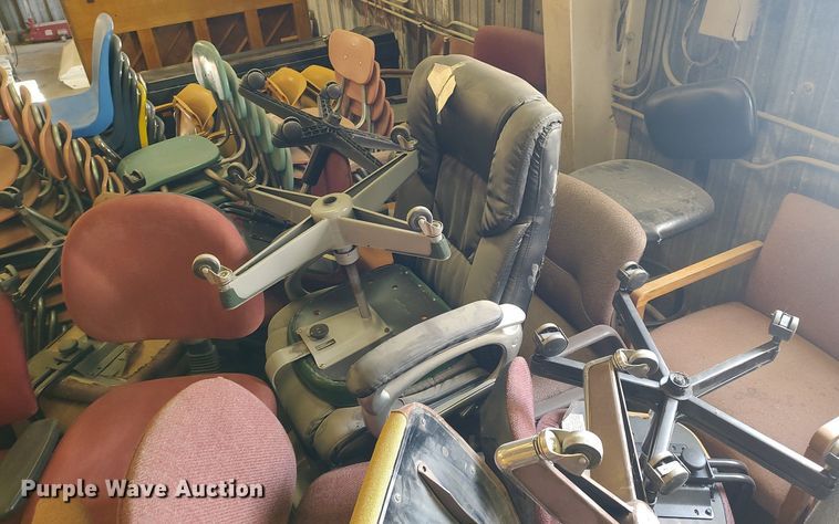 image for item MM9849 Approximately 115 chairs