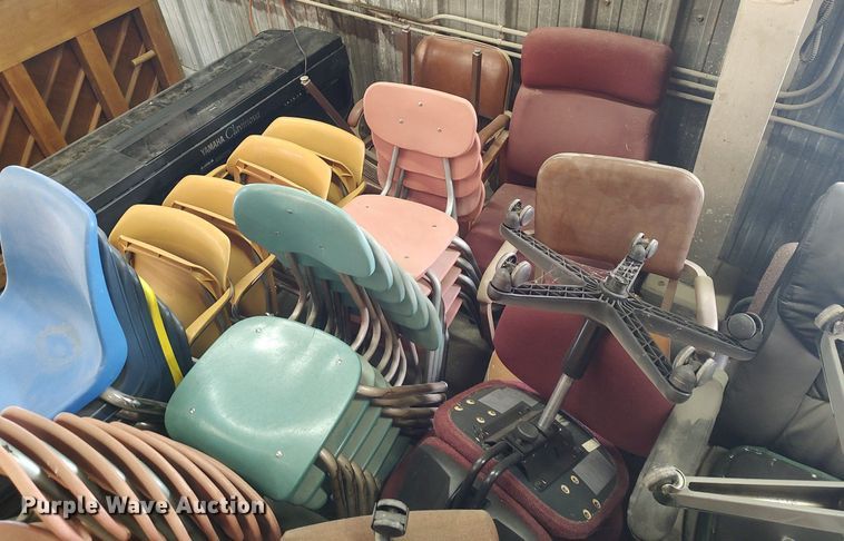 image for item MM9849 Approximately 115 chairs