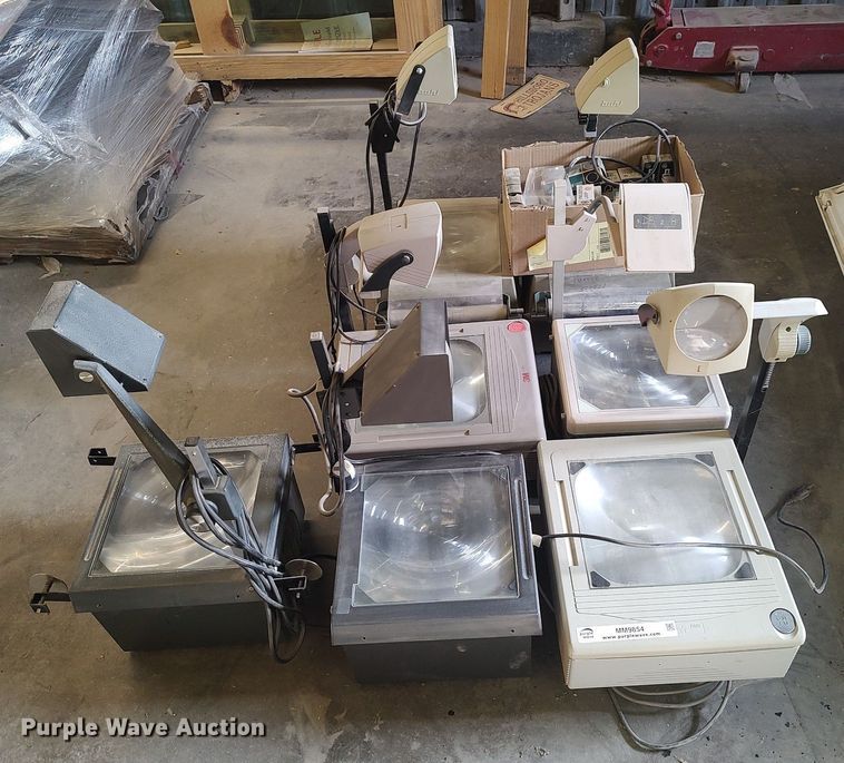image for item MM9854 (7) overhead projectors
