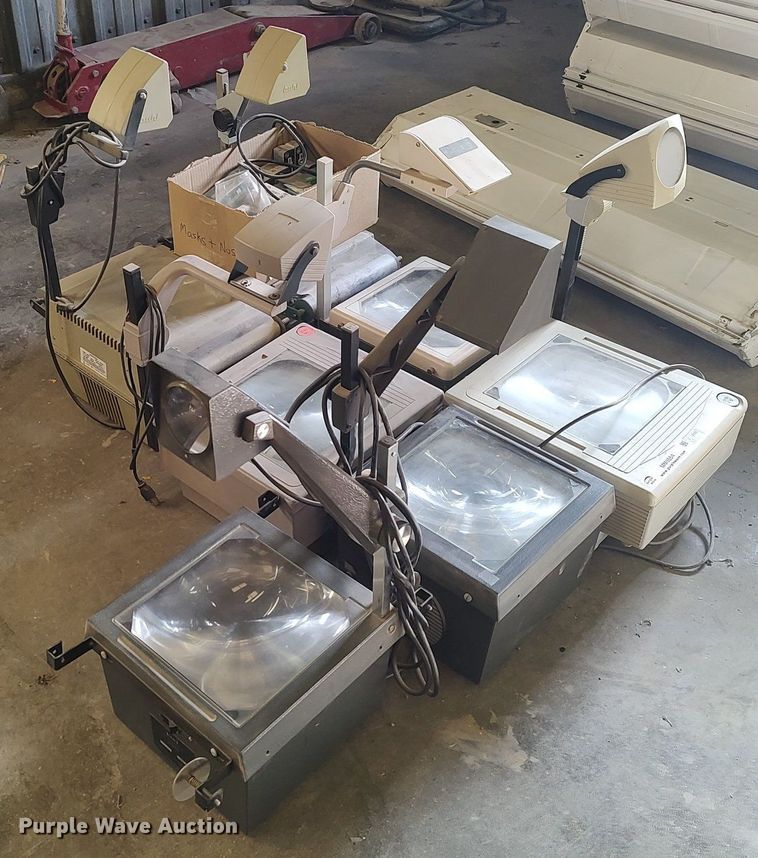 image for item MM9854 (7) overhead projectors