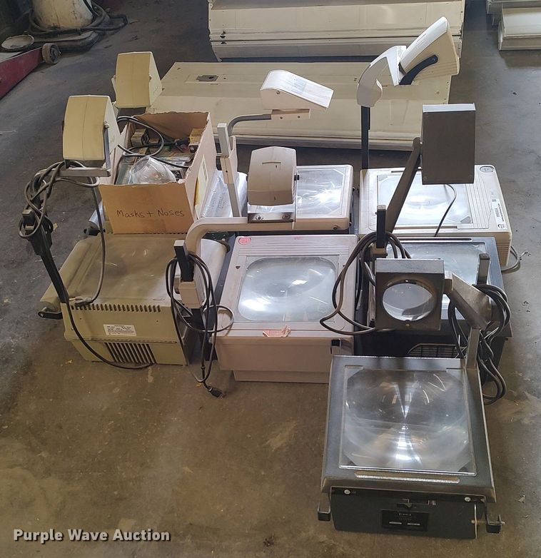 image for item MM9854 (7) overhead projectors