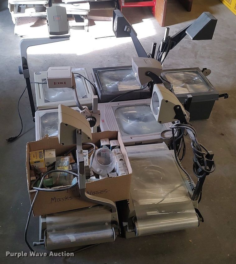 image for item MM9854 (7) overhead projectors