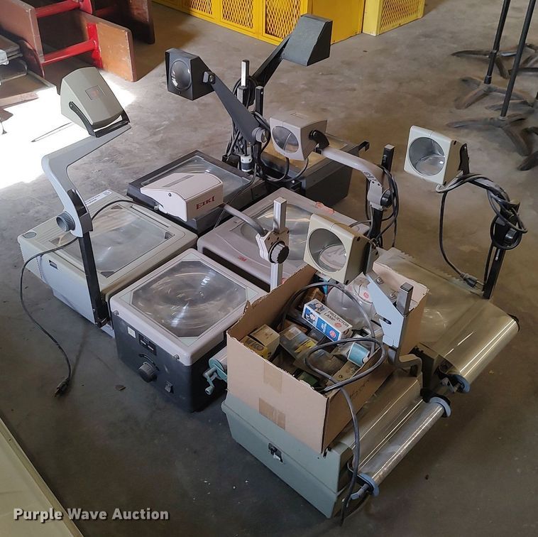 image for item MM9854 (7) overhead projectors