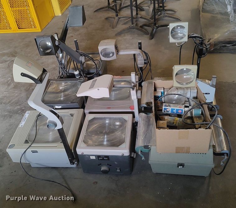image for item MM9854 (7) overhead projectors
