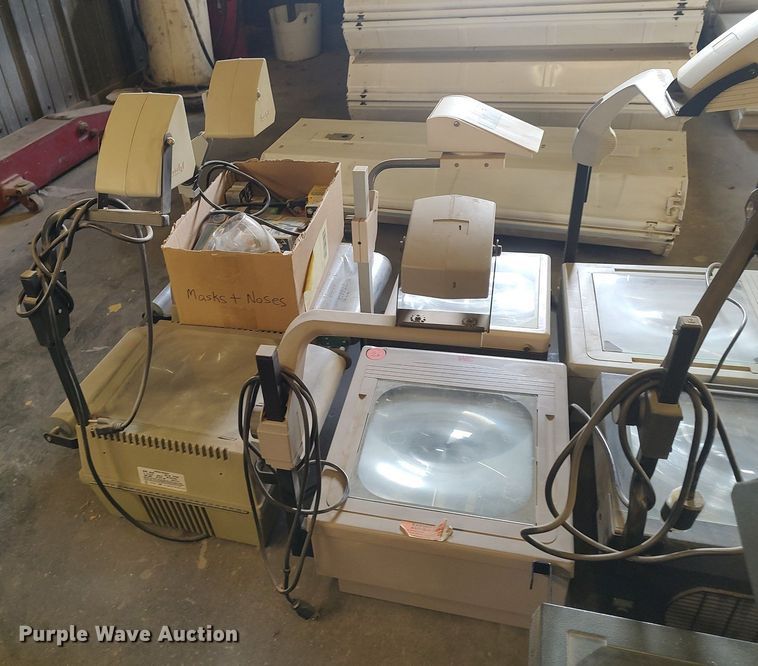 image for item MM9854 (7) overhead projectors