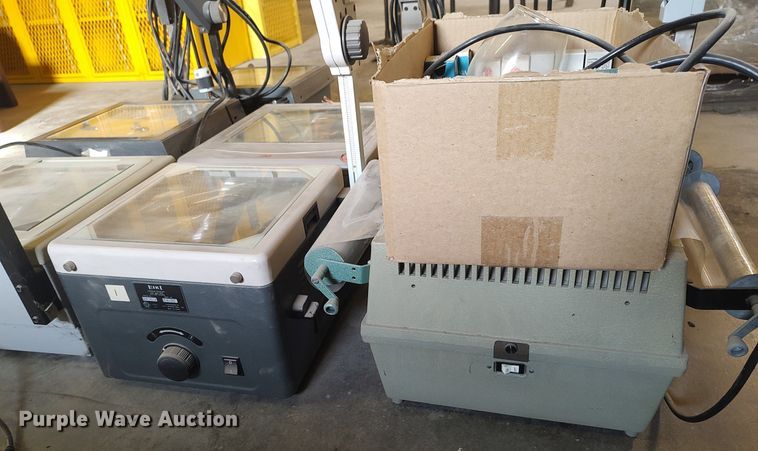 image for item MM9854 (7) overhead projectors