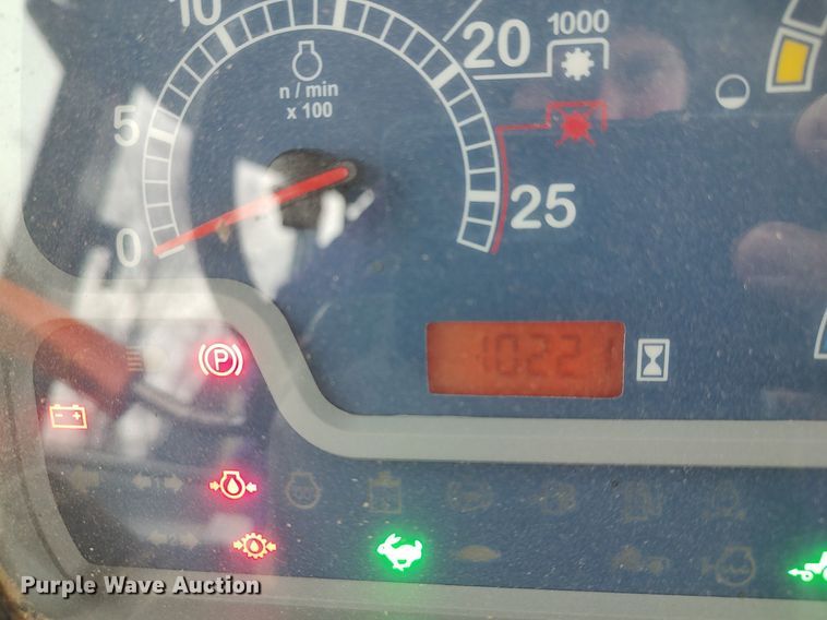 image for item MM9864 2014 New Holland TS6.120  MFWD tractor