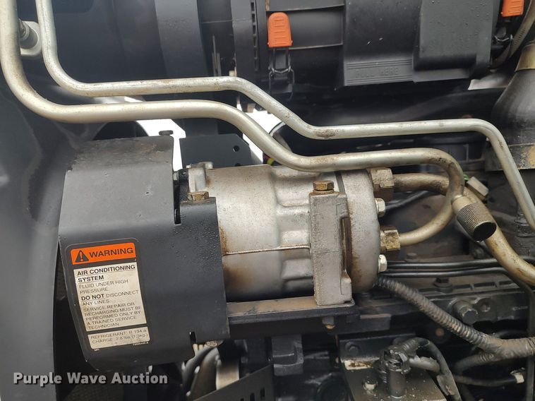 image for item MM9864 2014 New Holland TS6.120  MFWD tractor