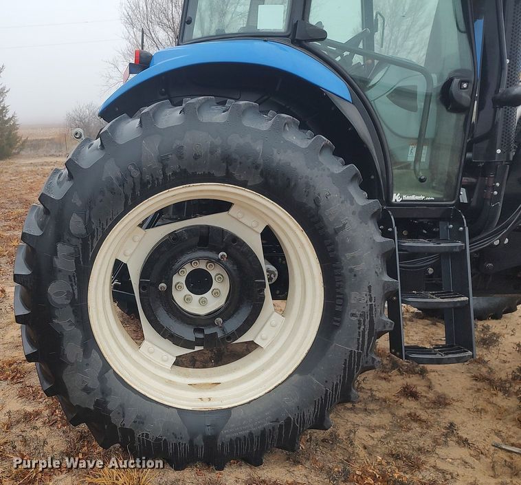 image for item MM9864 2014 New Holland TS6.120  MFWD tractor