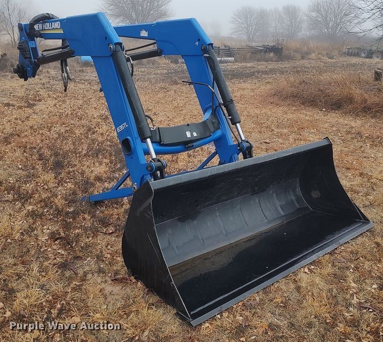 image for item MM9864 2014 New Holland TS6.120  MFWD tractor