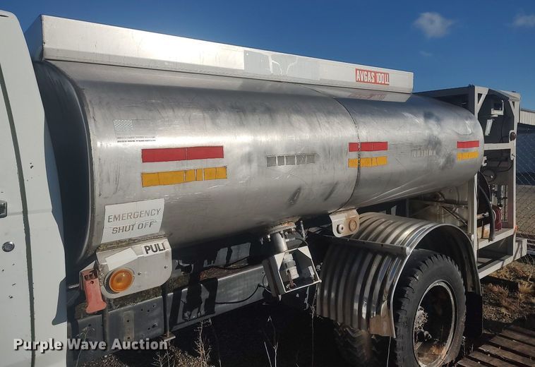 image for item MM9868 1980 Ford F600  fuel truck