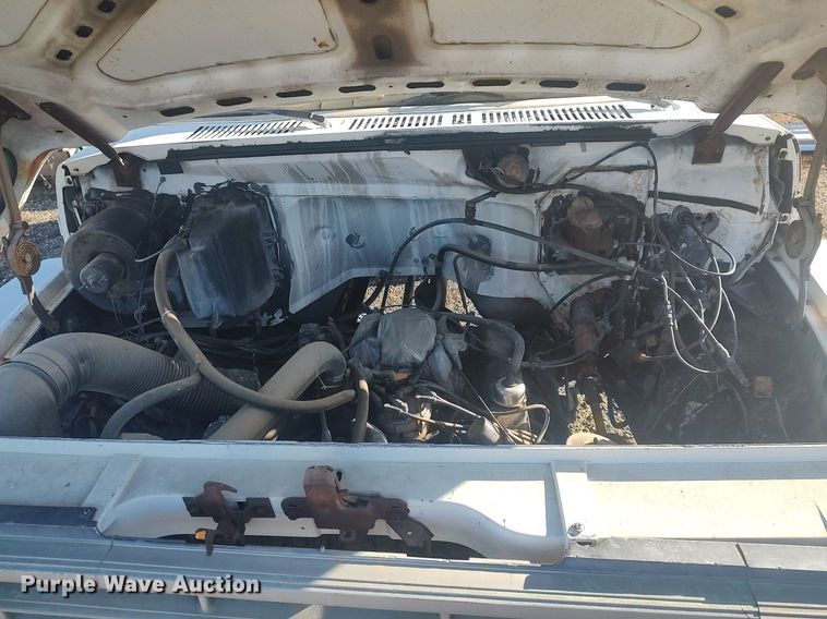 image for item MM9868 1980 Ford F600  fuel truck