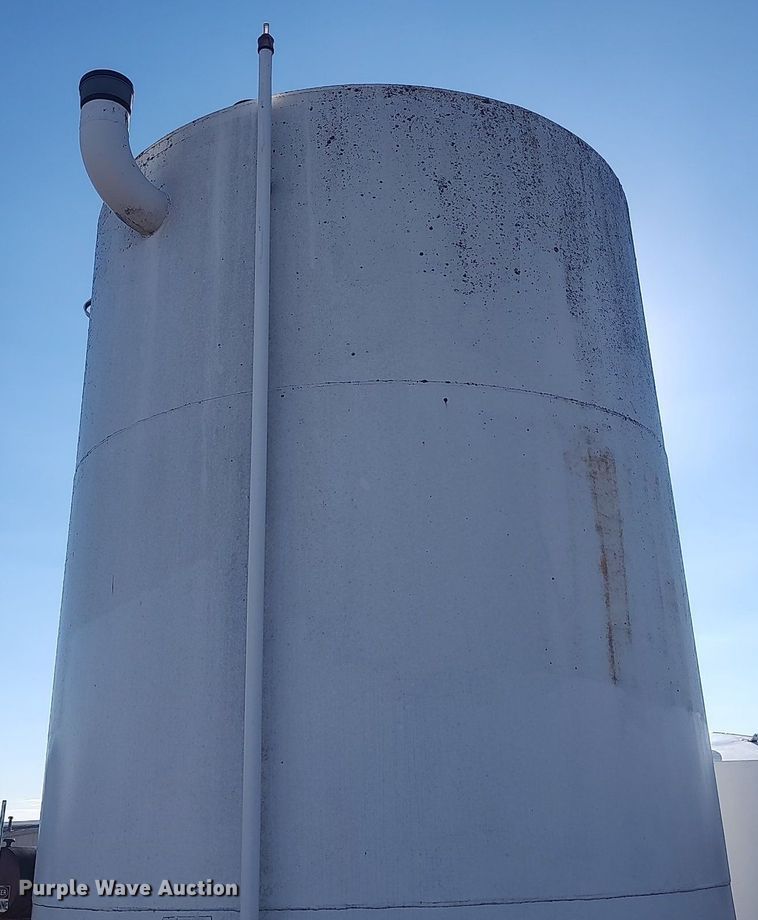 image for item MM9869 Fuel tank