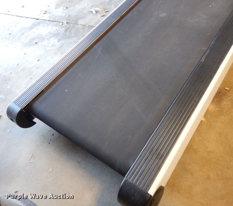 image for item MR9658 FullVision TMX425  treadmill