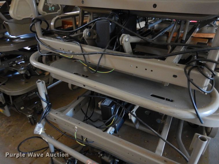 image for item MR9660 (4) Hill-Rom P870 long term care bed