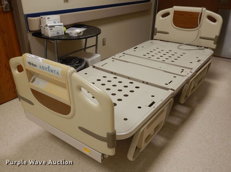 image for item MR9663 (2) hospital beds