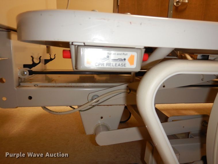 image for item MR9663 (2) hospital beds