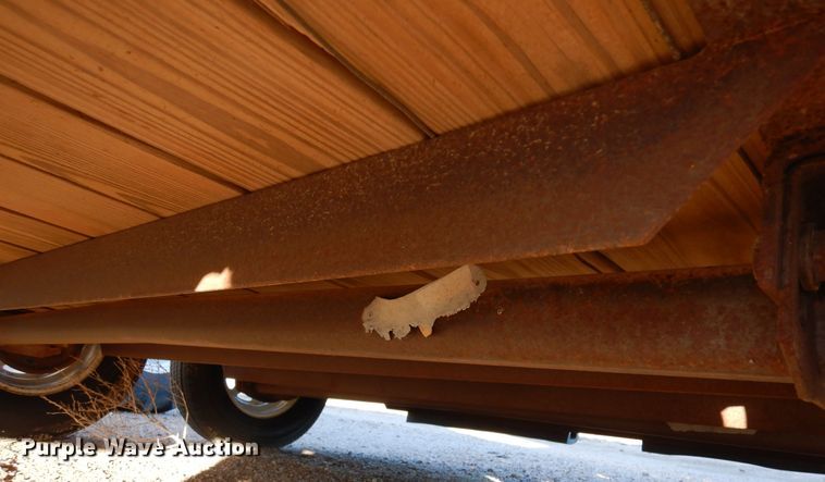 image for item DF8273 2000 Kiefer Eagle XLA  livestock trailer